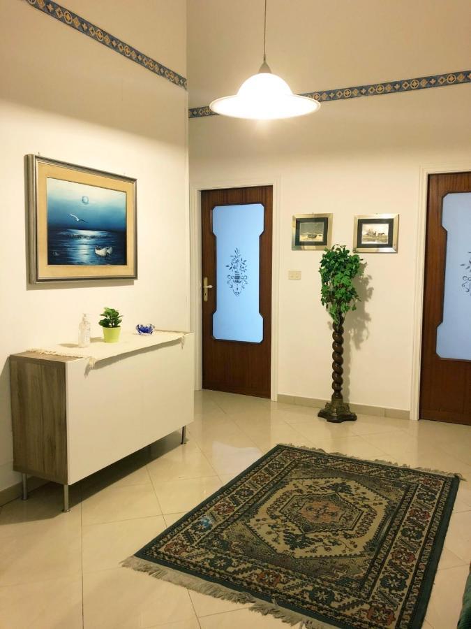 Apartment For 2 In Catania, B&B Le Voci Del Mercato Catânia Exterior foto