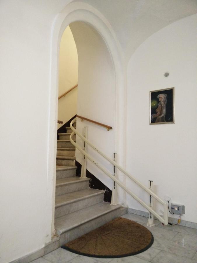 Apartment For 2 In Catania, B&B Le Voci Del Mercato Catânia Exterior foto
