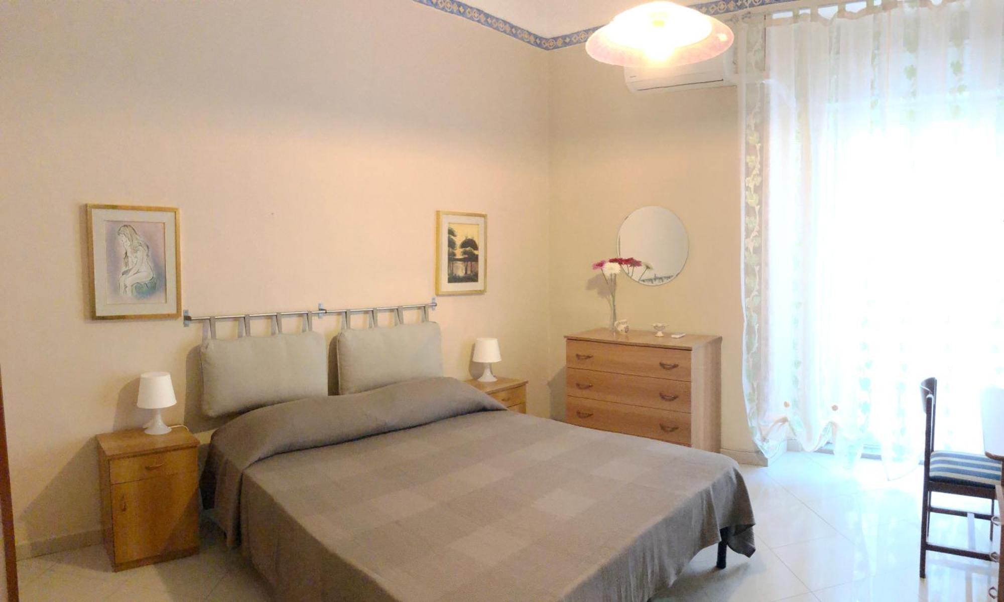 Apartment For 2 In Catania, B&B Le Voci Del Mercato Catânia Exterior foto